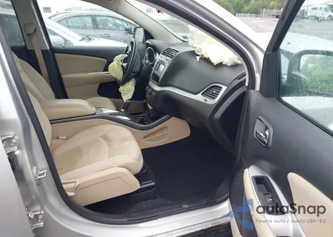 2012 Dodge Journey Sxt z USA, uszkodzony, nr VIN 3C4PDCBG7CT203649